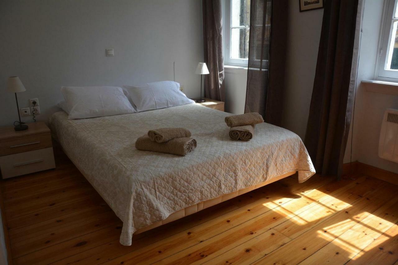Laval Apartment Mantouki ภายนอก รูปภาพ