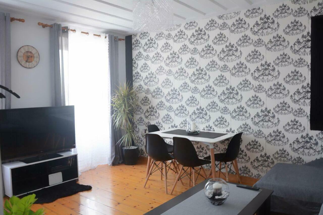 Laval Apartment Mantouki ภายนอก รูปภาพ